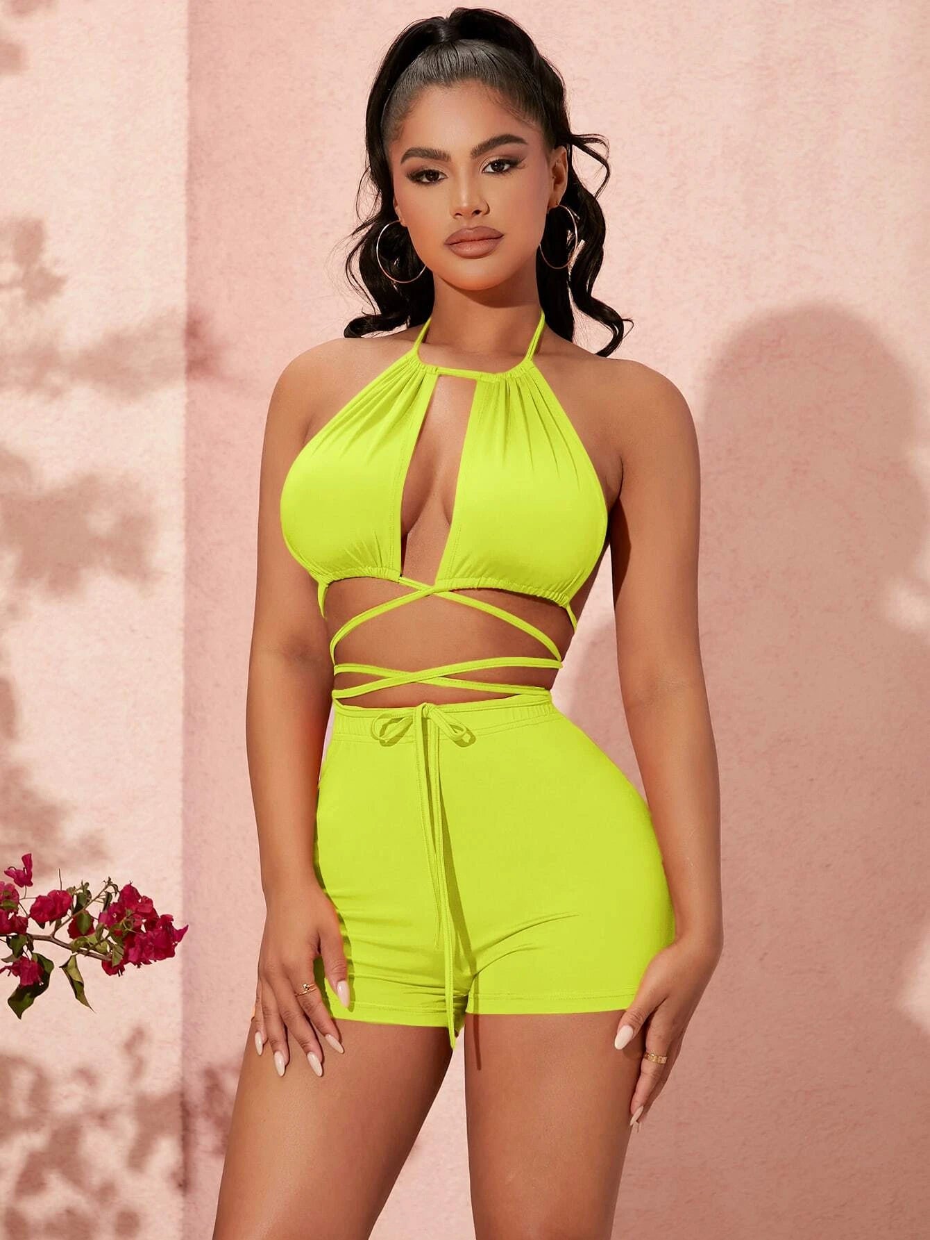 Tie Backless Crisscross Hem Crop Halter Top & Biker Shorts Set