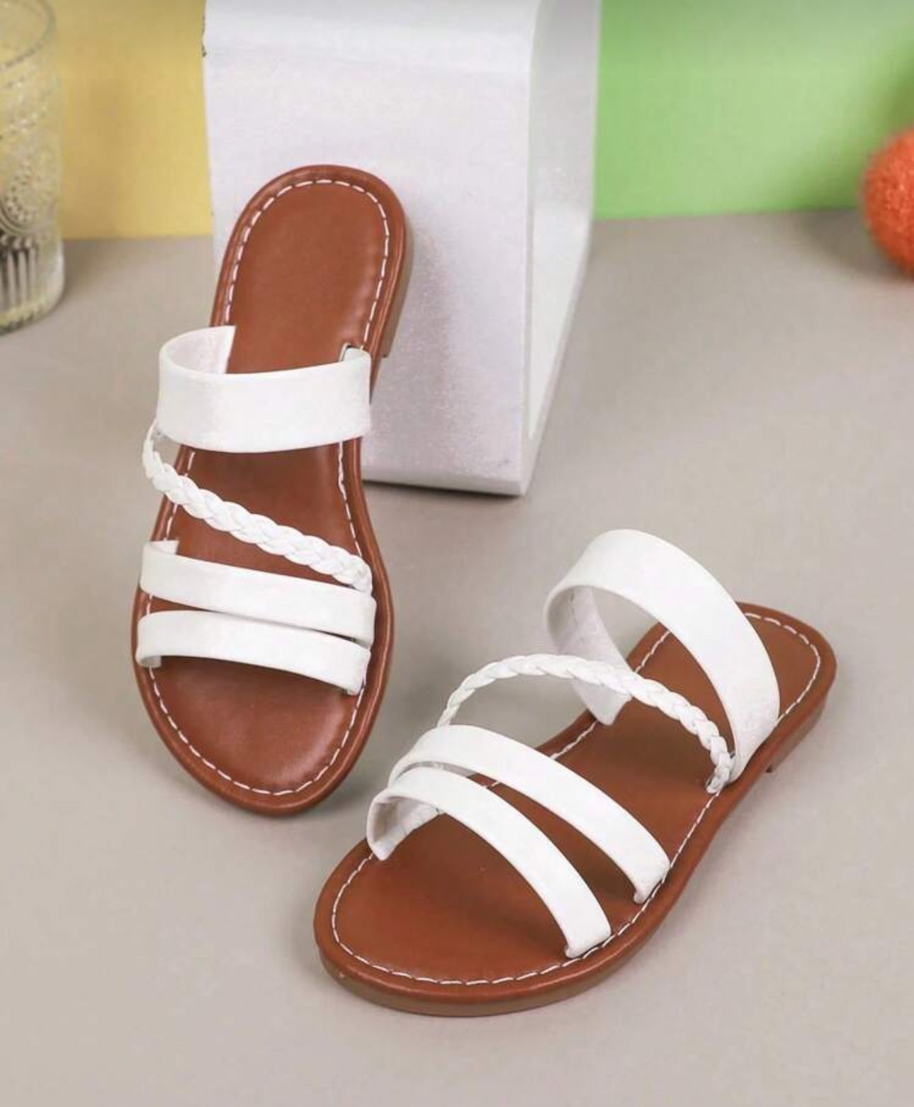 A Pair Of Thin Woven Girls Fashion Flat Slippers, Suitable For 3-15 Years Old Baby Home, Beach Play