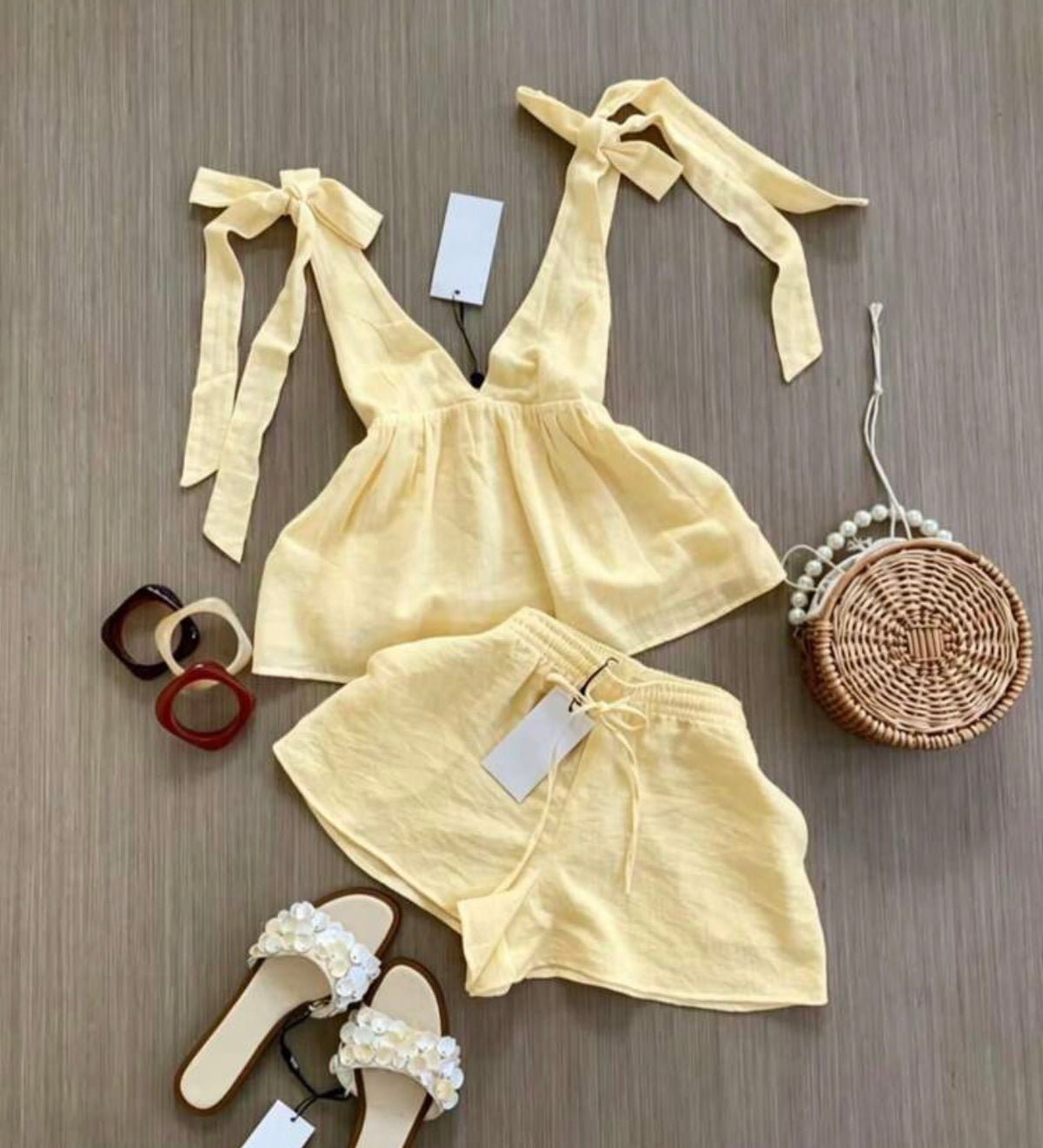 Spring Summer Autumn Women's Fashion Set, Fashionable Sleeveless Top With Elegant Tie Design And Shorts Set. Perfect Choice For Wedding Parties. A Set