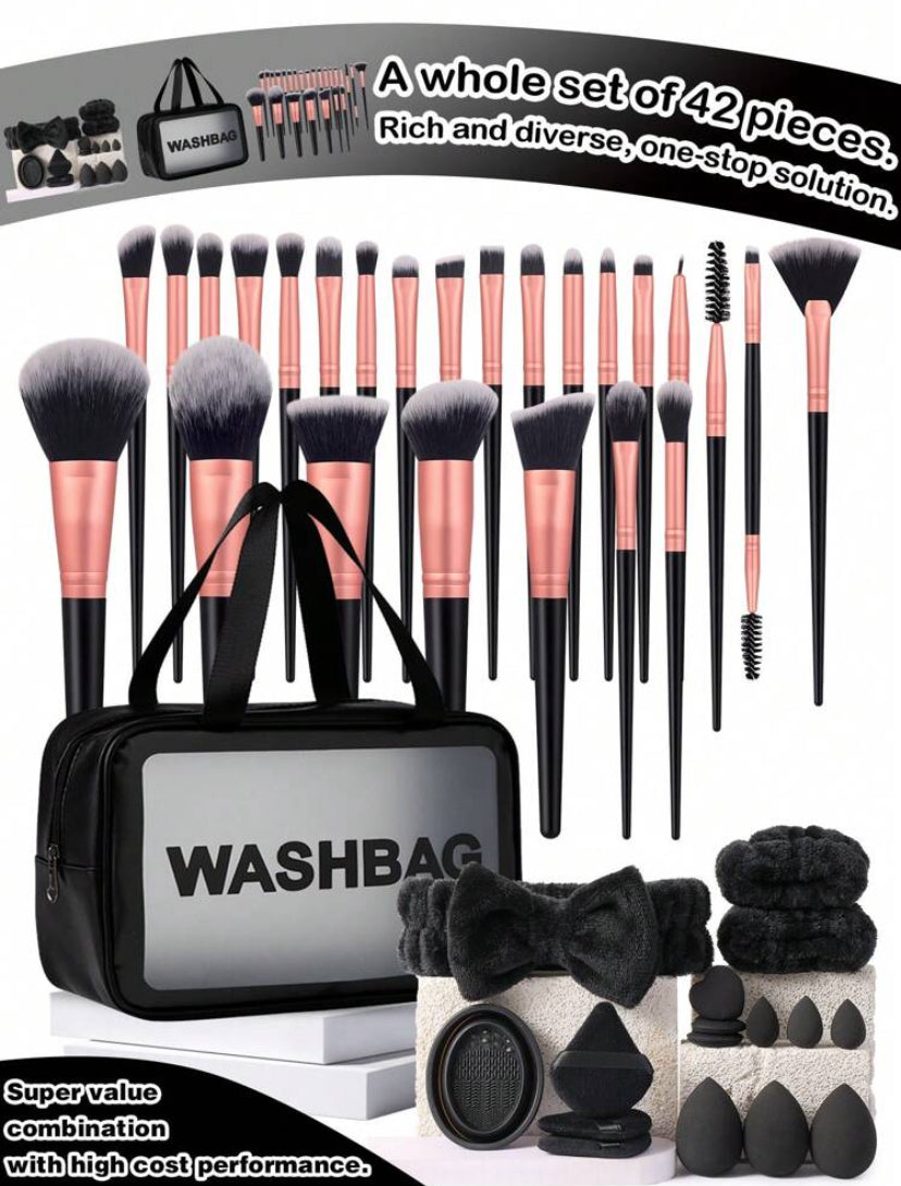 15-18-20-25-32PCS Makeup Brush Set+3PCS Makeup Sponges+3PCS Mini Makeup Sponges+3PCS Triangle Powder Puffs+3PCS Mini Air Cushion Powder Puffs+1pc Hairband+2PCS Hand Bowl Strap+1pc Makeup Brush Cleaning Tools