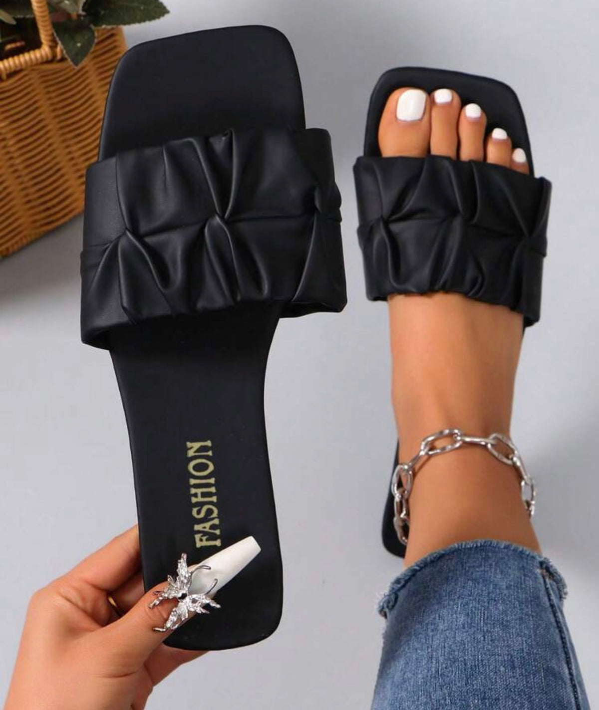 Women's New Summer Fashionable Versatile Non-Slip Flat Comfortable Sandals, Large Size Square Toe Beach Casual Slides, Simple Slip-On Summer Slippers, Wide Fit Shoes