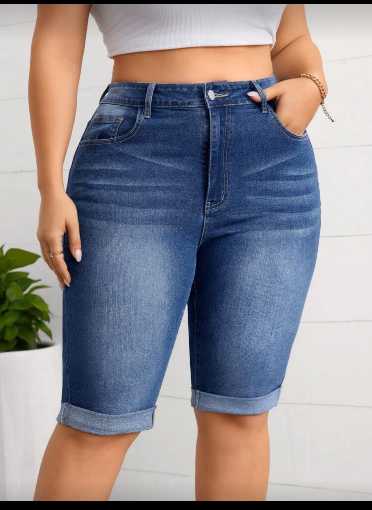Firerie Plus Size Front Button Pocket Simple Fitted Casual Denim Shorts