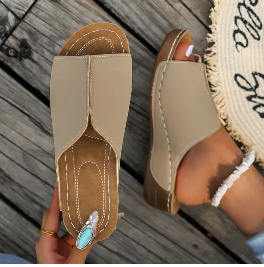 Chic Solid Color Wedge Heeled Sandals