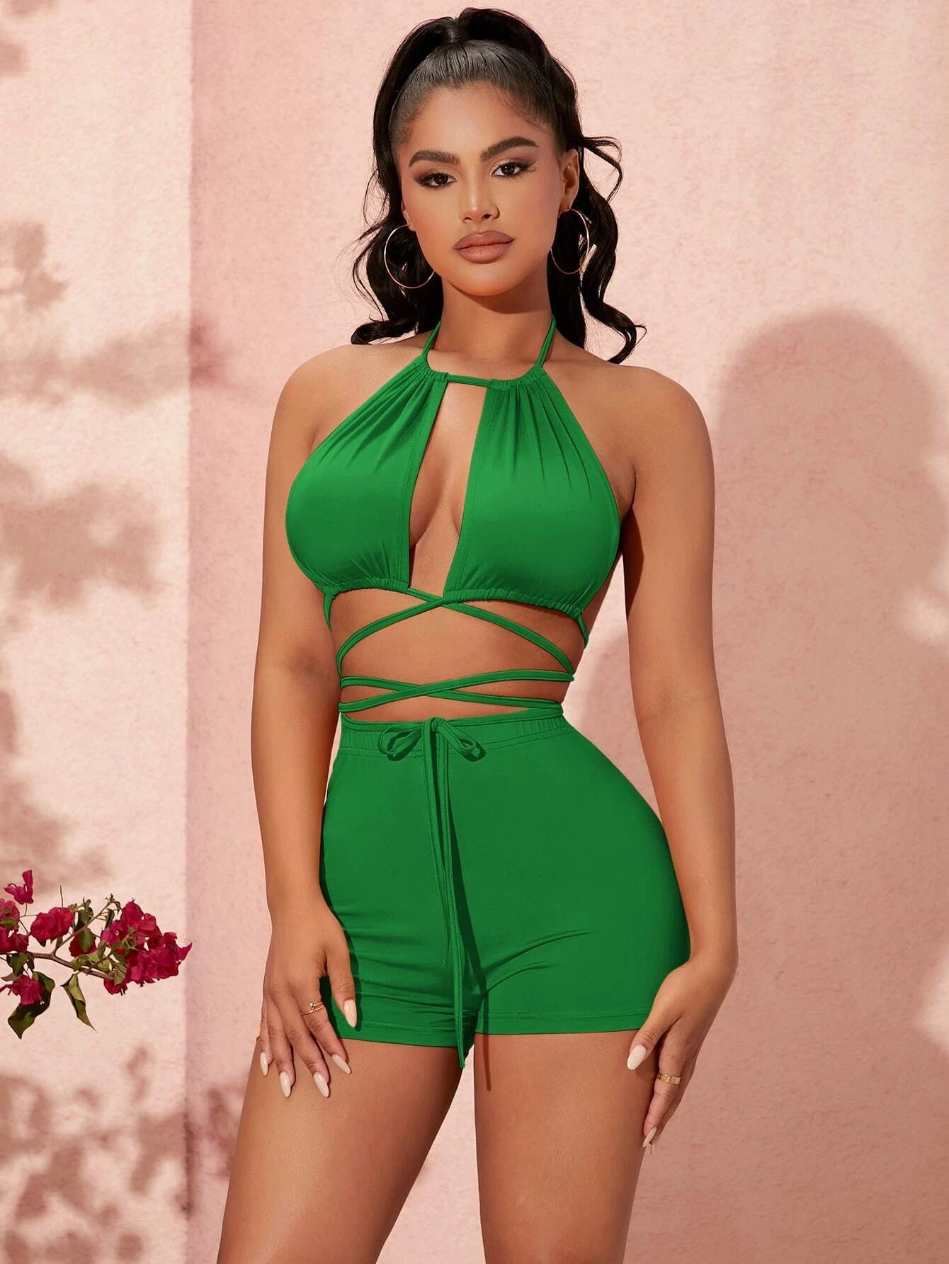 Tie Backless Crisscross Hem Crop Halter Top & Biker Shorts Set