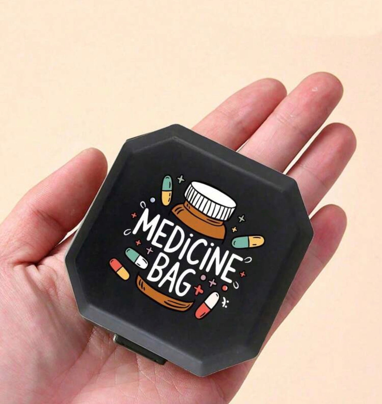 Pills holder