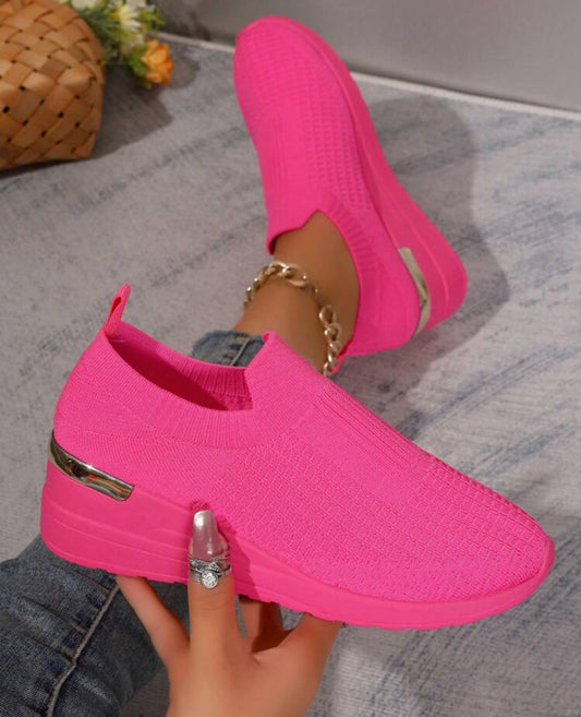 New Round Toe Slip-On Casual Shoes, Lightweight Breathable Mesh Fabric, Versatile Stylish Design, Suitable For Outdoor & City Wear, Women