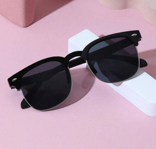 1pc Children's Rivet Fashion Glasses, Simple & Fashionable Design, Suitable For Boys And Girls, Perfect For Parties, Daily Wear And Outdoor Travel, Wind & Sand Proof