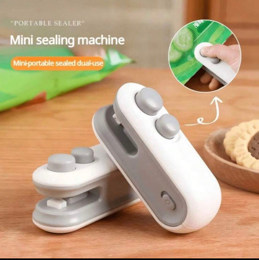SOKANY Portable Mini Sealing Machine, Snack Bag Sealing Clip, Food Storage Sealing Machine, Dual Functions Of Sealing And Opening, Built-In Safety Cutter, Type-C Convenient Charging(200mAh), Long Standby Time, Compact And Portable, Can Absorb Refrigerator