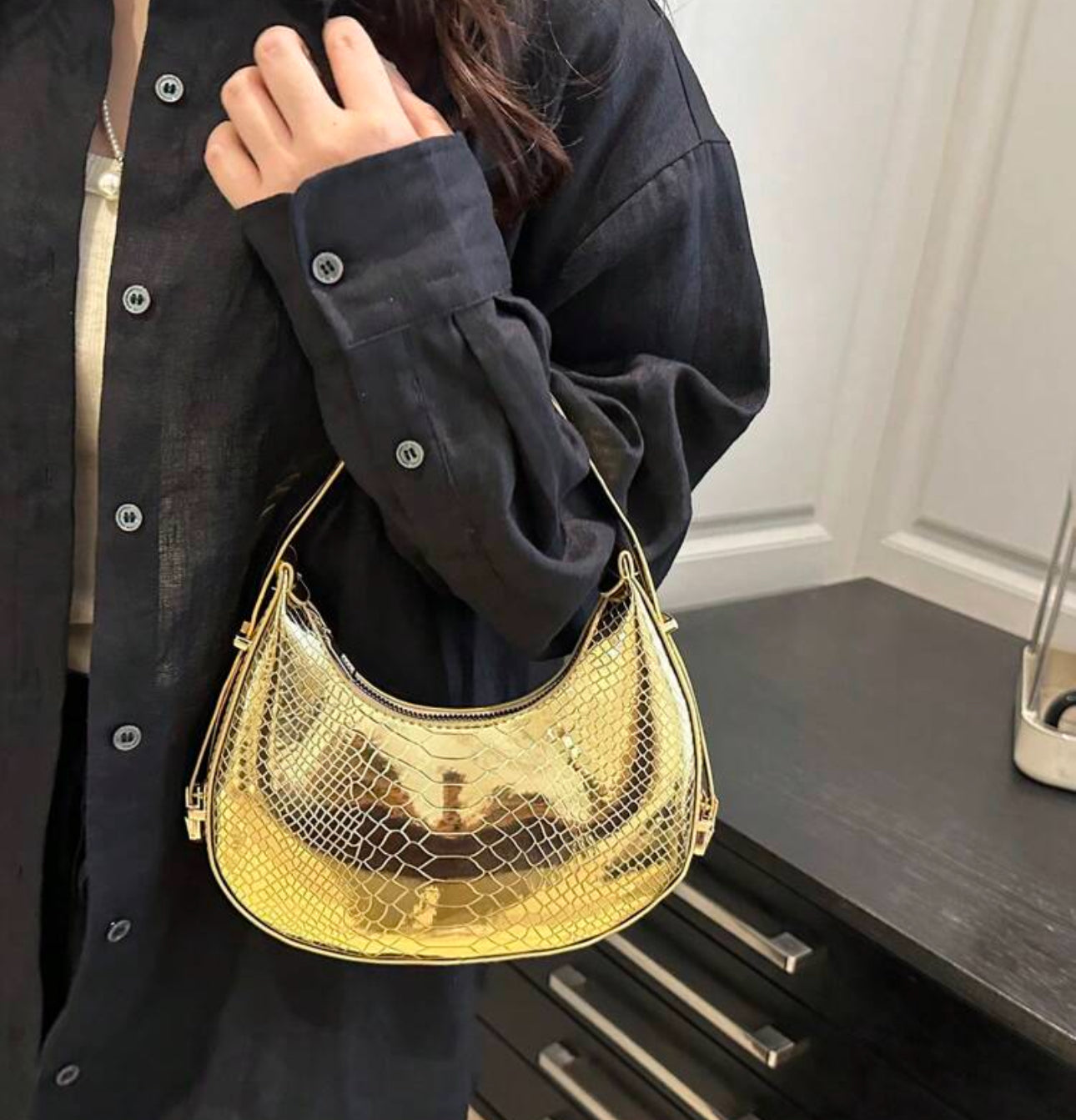 Metallic Snakeskin Embossed Hobo Bag Solid Color Crocodile Embossed Shoulder Bag, Baguette Bag, Simple Underarm Bag