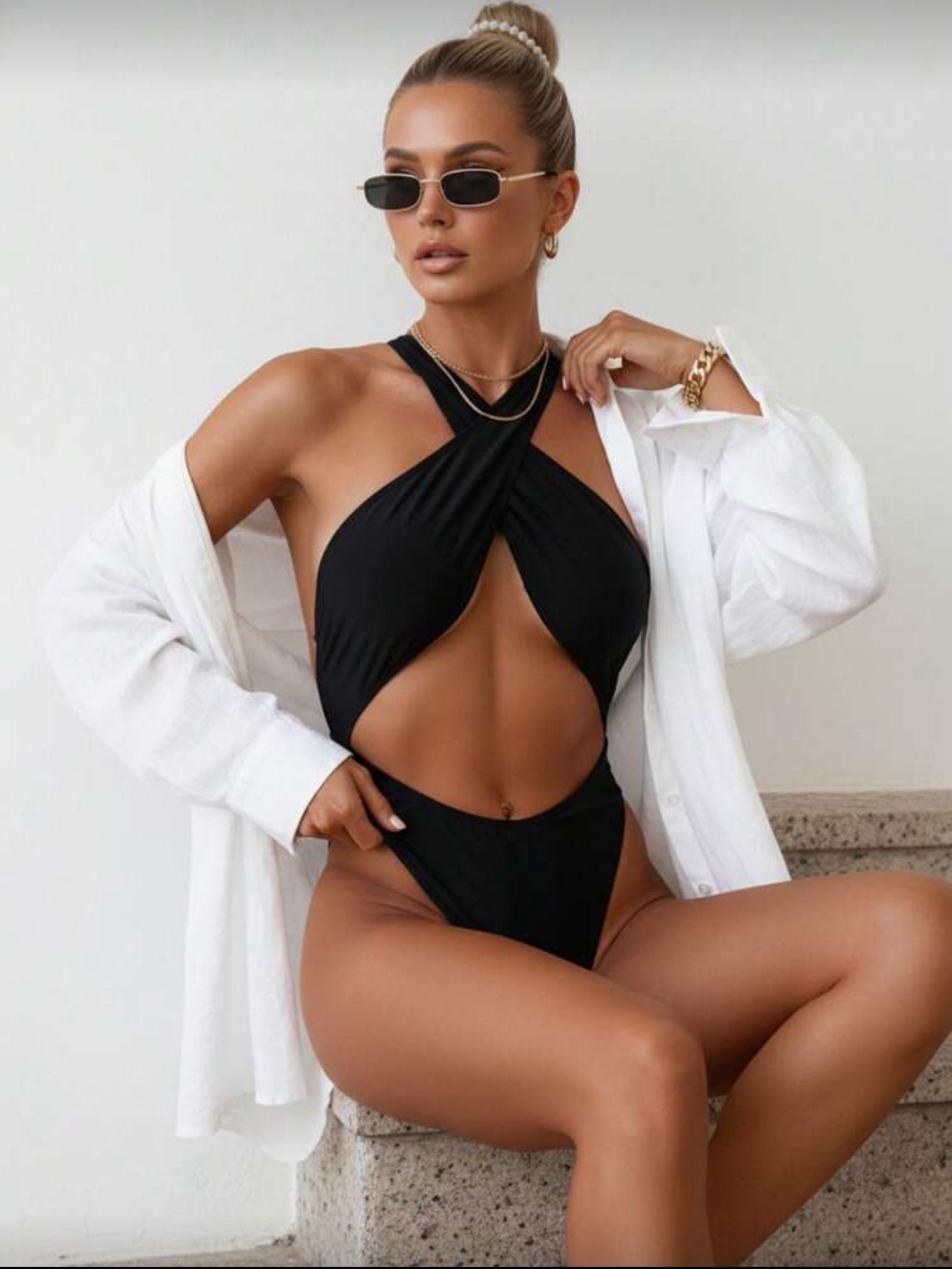 New Arrival Sexy Halter Backless One Piece Swimsuit To Show Your Great Figure, Perfect For Women On Vacation Summer