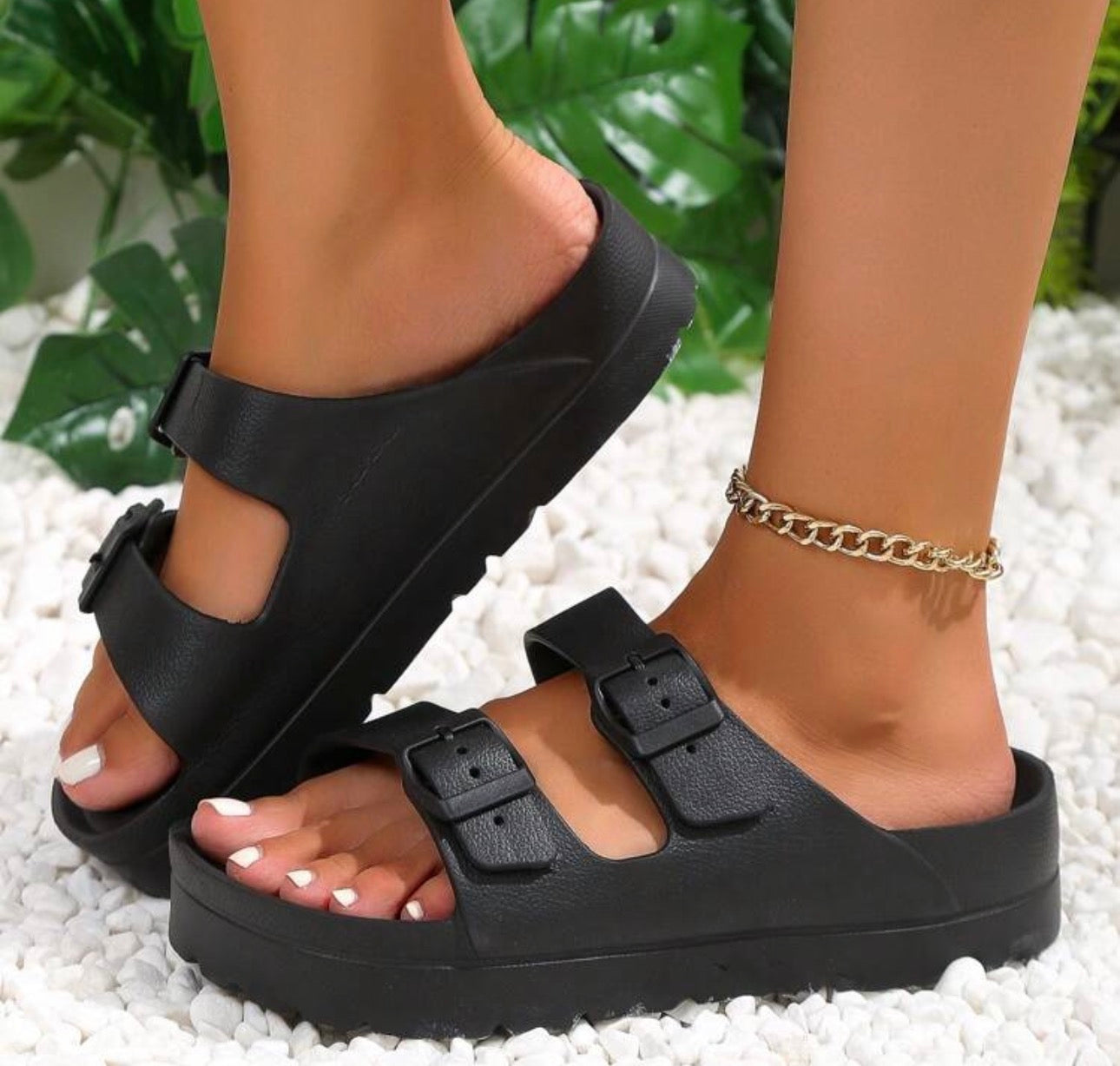 2025 New Spring/Summer Plus Size Women Fashionable Outdoor/Indoor Anti-Skid Deodorizing Casual Buckle EVA One-Piece Soft Lightweight Comfortable Versatile Women Outdoor Sport Slippers