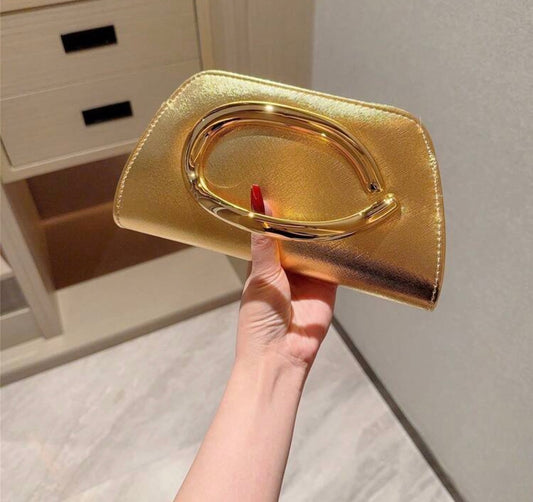 1pc Stylish EU/US Metallic Decorated Mini Box Handbag, High-End Shiny Metal Bar Clutch Purse, Elegant Luxury Evening Dress Party Bag, Leather Design Prom Dancing Clutch/Wedding Ceremony Handbag With Metal Chain