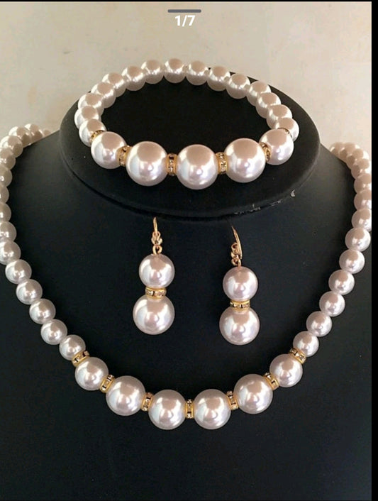 4pcs Faux Pearl Decor Jewelry Set