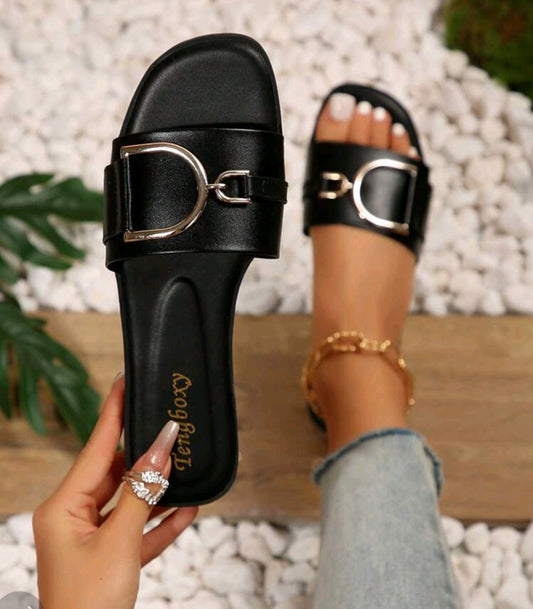 New Women's Fashionable Flat Sandals
