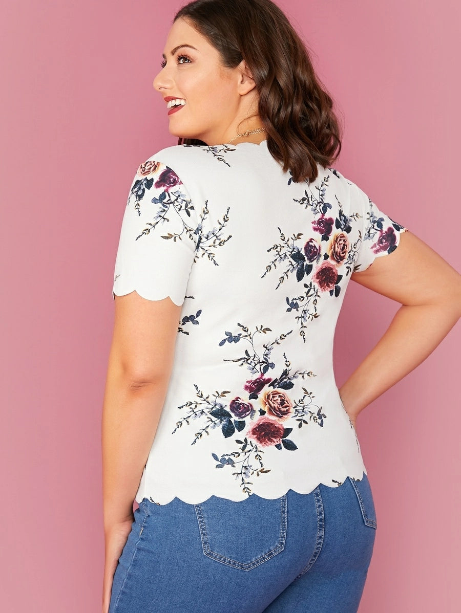 Plus Floral Print Scallop Trim Top (V)